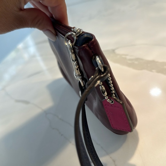 Coach Park Quilted Leather Medium Wristlet F50097 - Picture 12 of 15